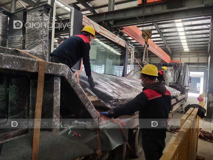 湖北智能公交站臺第三批發貨配圖一 湖北智能公交站臺第三批發貨配圖一