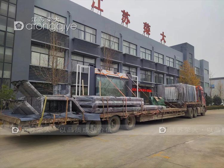 湖北智能公交站臺(tái)第三批發(fā)貨