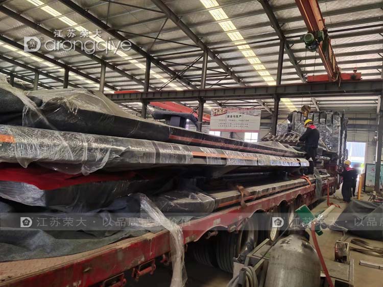 河南仿古公交候車亭發(fā)貨配圖一 河南仿古公交候車亭發(fā)貨配圖一