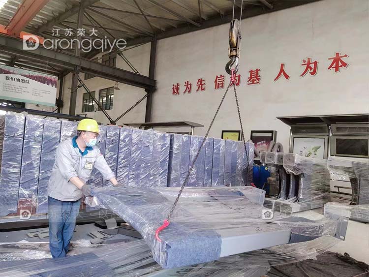 河南智能公交站臺(tái)發(fā)貨配圖一 河南智能公交站臺(tái)發(fā)貨配圖一