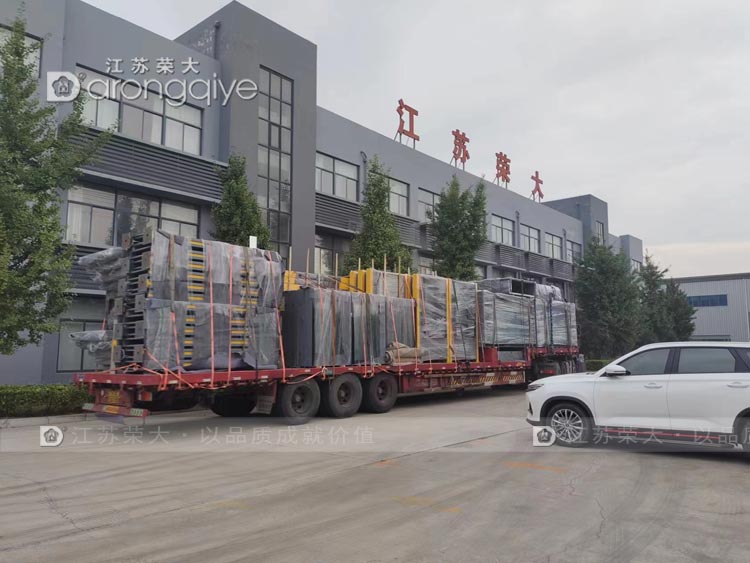 湖北智能公交站臺發(fā)貨