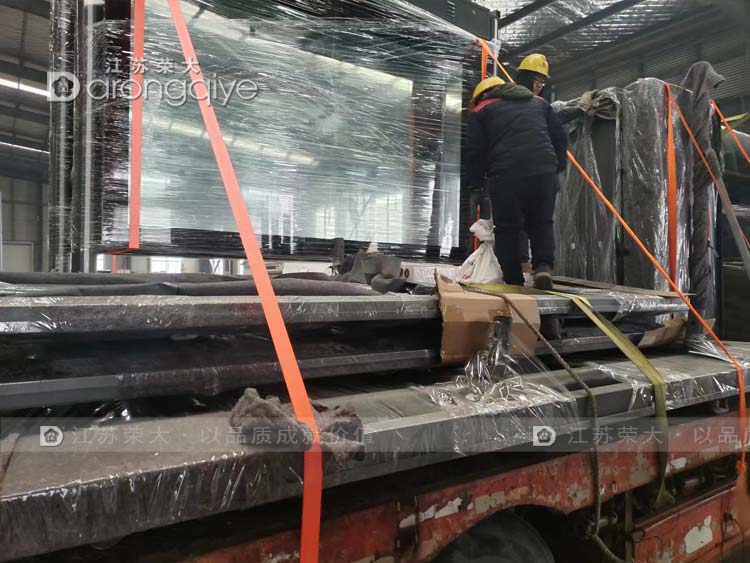 浙江智能公交站臺第二批次案例發貨圖片 浙江智能公交站臺第二批次案例發貨圖片