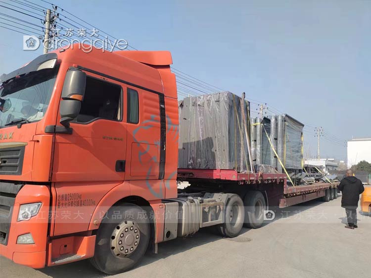 山東智能公交候車亭裝車完成 山東智能公交候車亭裝車完成