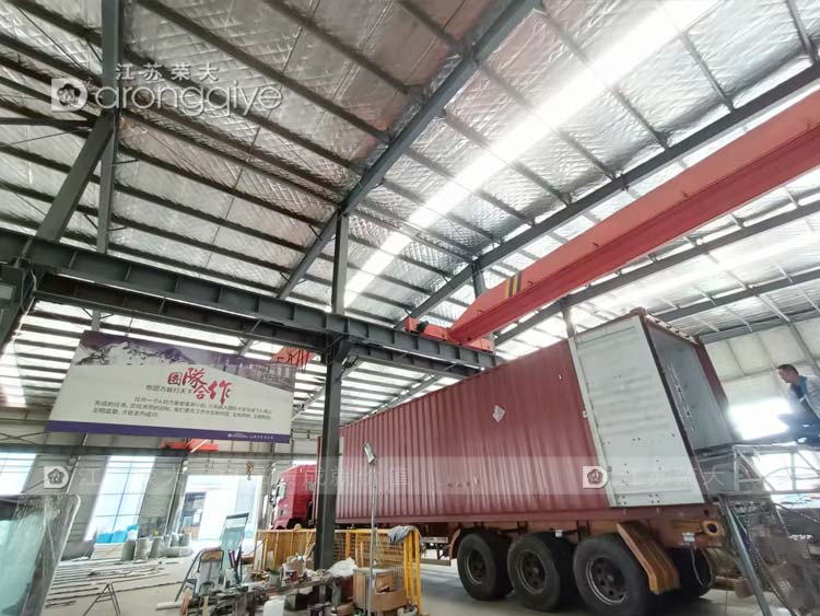 公交候車亭成功發往德國配圖二 公交候車亭成功發往德國配圖二